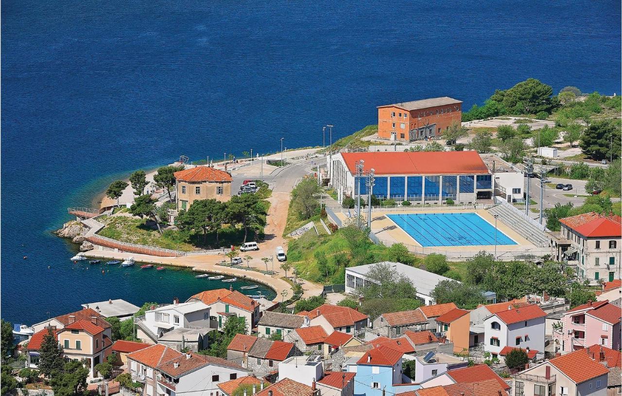 Lovely Home In Sibenik-Brodarica With Kitchen Donje Polje Bagian luar foto